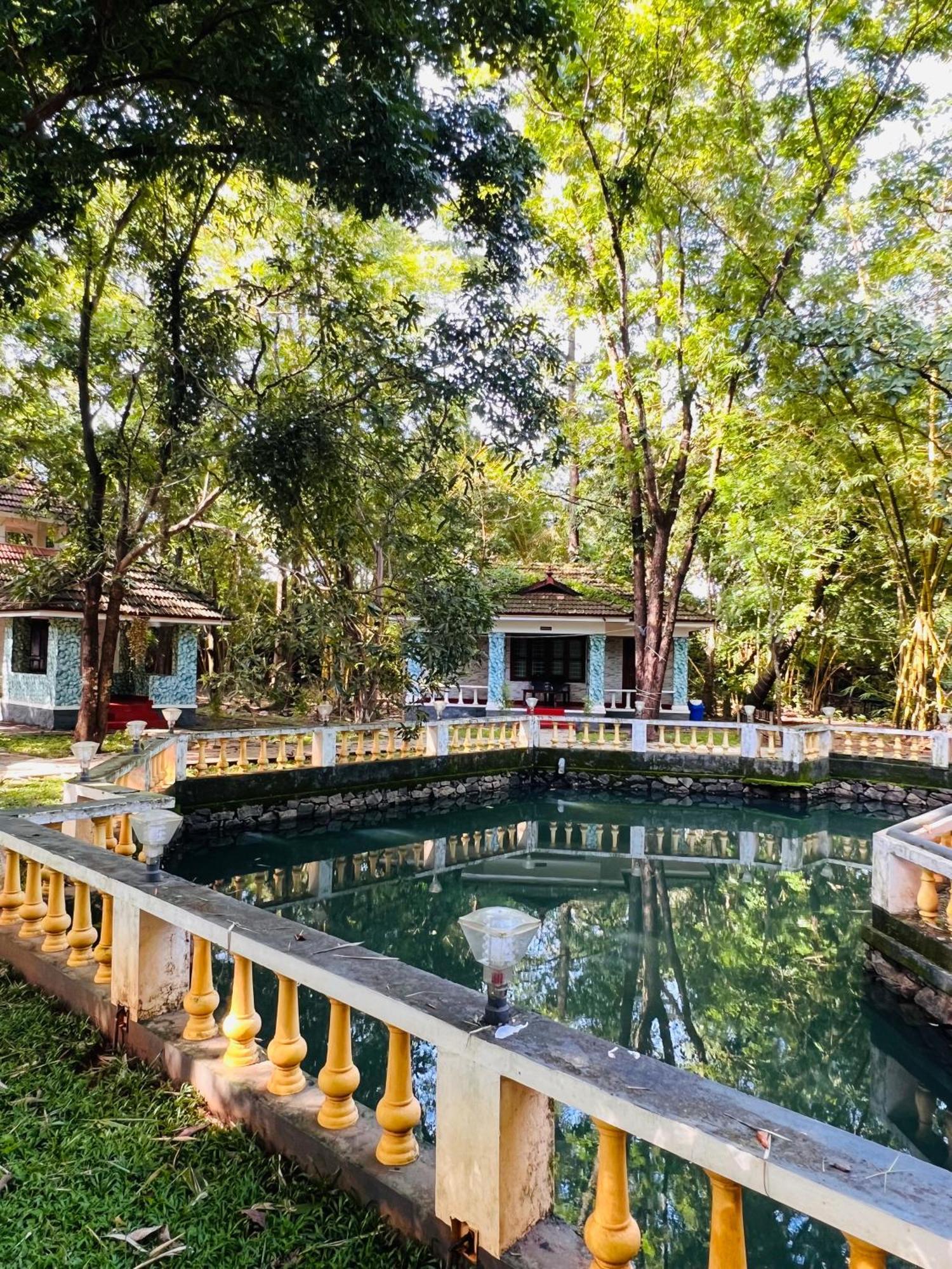 Surya Eco And Wedding Resort Thrissur Екстер'єр фото