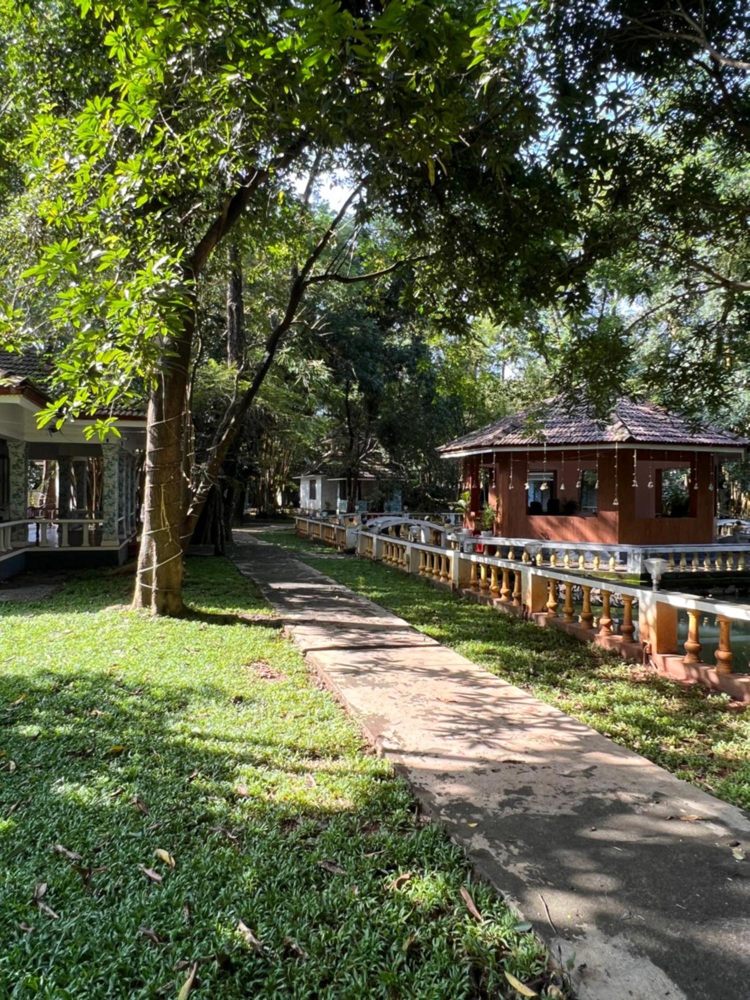 Surya Eco And Wedding Resort Thrissur Екстер'єр фото